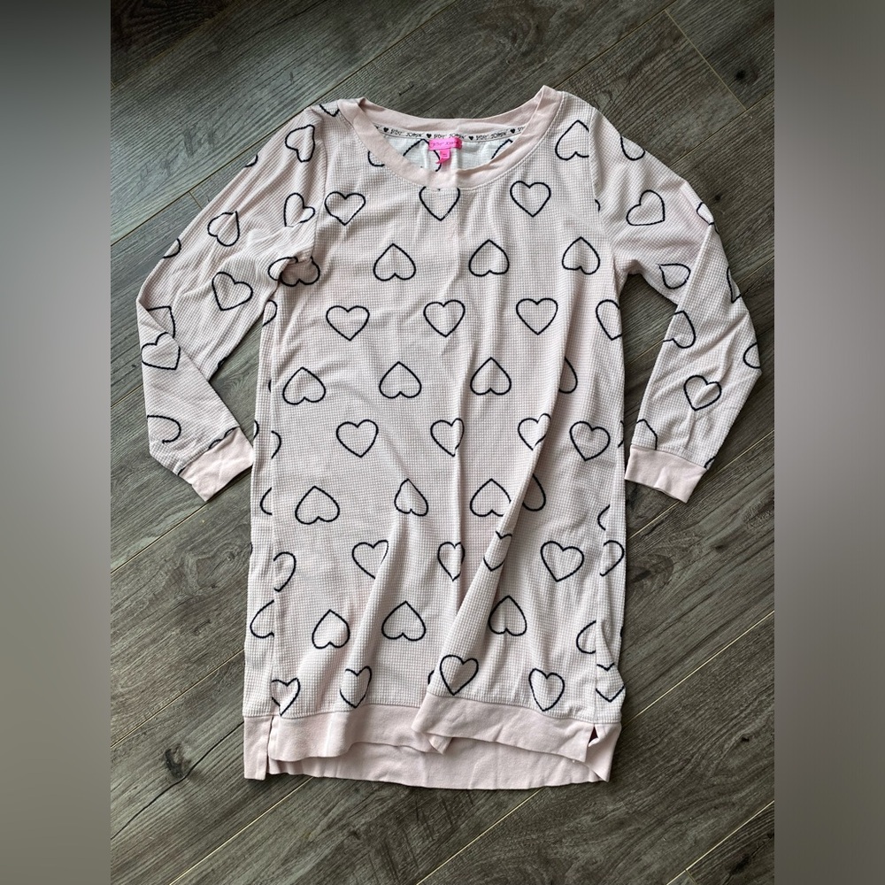 3/$15 Betsy Johnson Light Pink Heart Pattern Long Sleeve Nightgown soft waffle